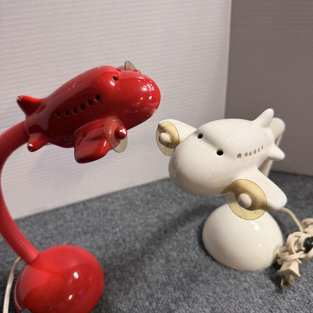 Vintage Airplane Desk Lamp Set Of 2 Red White Gooseneck Plug In Kids Room Taiwan - Picture 3 of 16